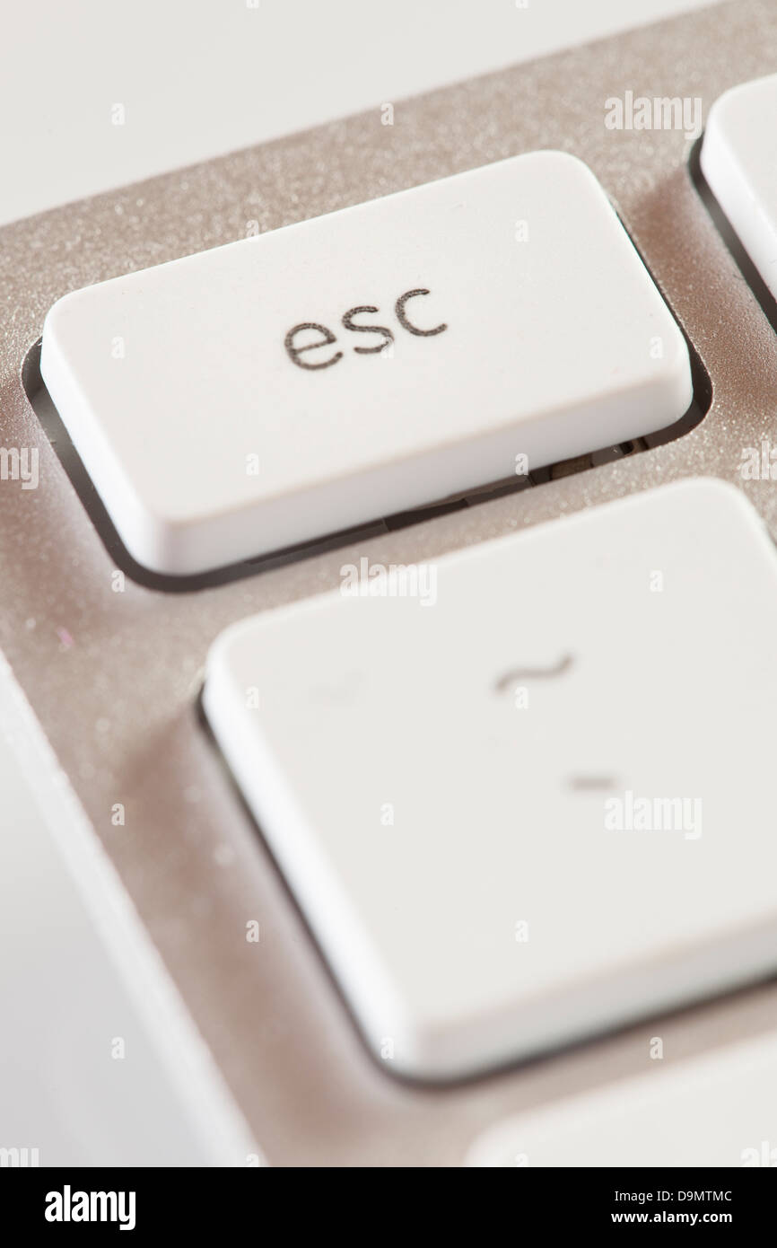 Escape Taste auf einer Computertastatur grau mit weißen Tasten für die Eingabe Stockfoto