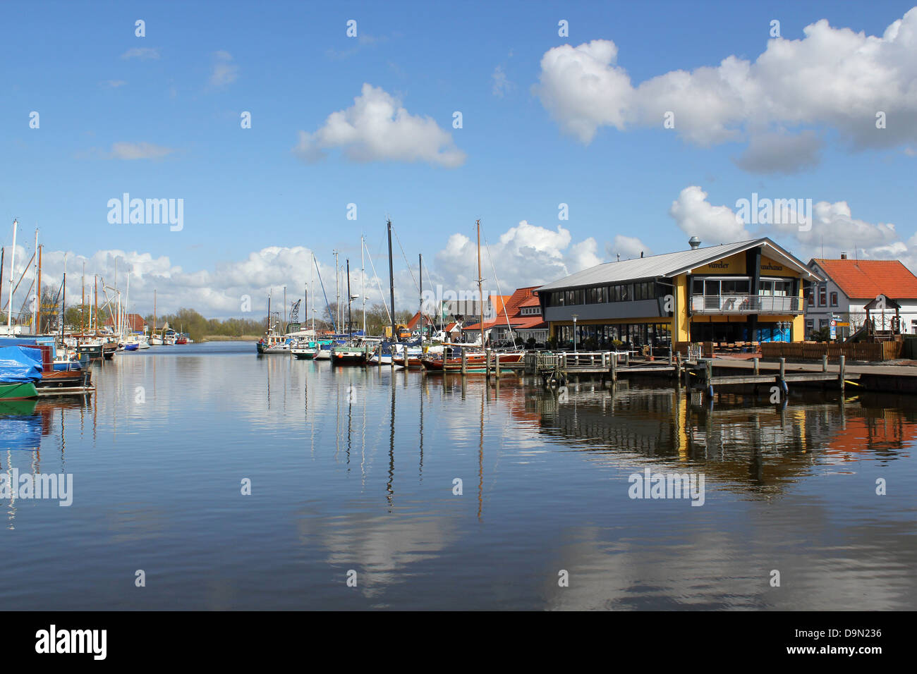 Deutschland, Niedersachsen, Ostfriesland, Friesland, Varel, Vareler Hafen, autsch? Yen-Hafen, Angeln, Trawler, Restaurant, saili Stockfoto