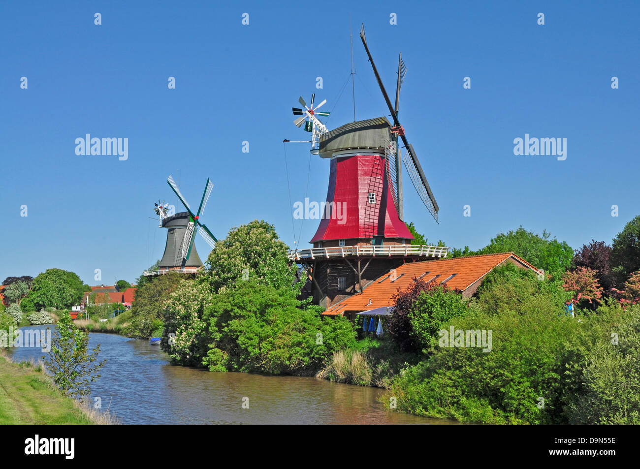 Deutschland, Niedersachsen, Ostfriesland, Greetsiel, Twin Mühlen, Mühlen, Mühle, Twin Mühle, Windmühle, Wahrzeichen, Twin Mühlen Stockfoto