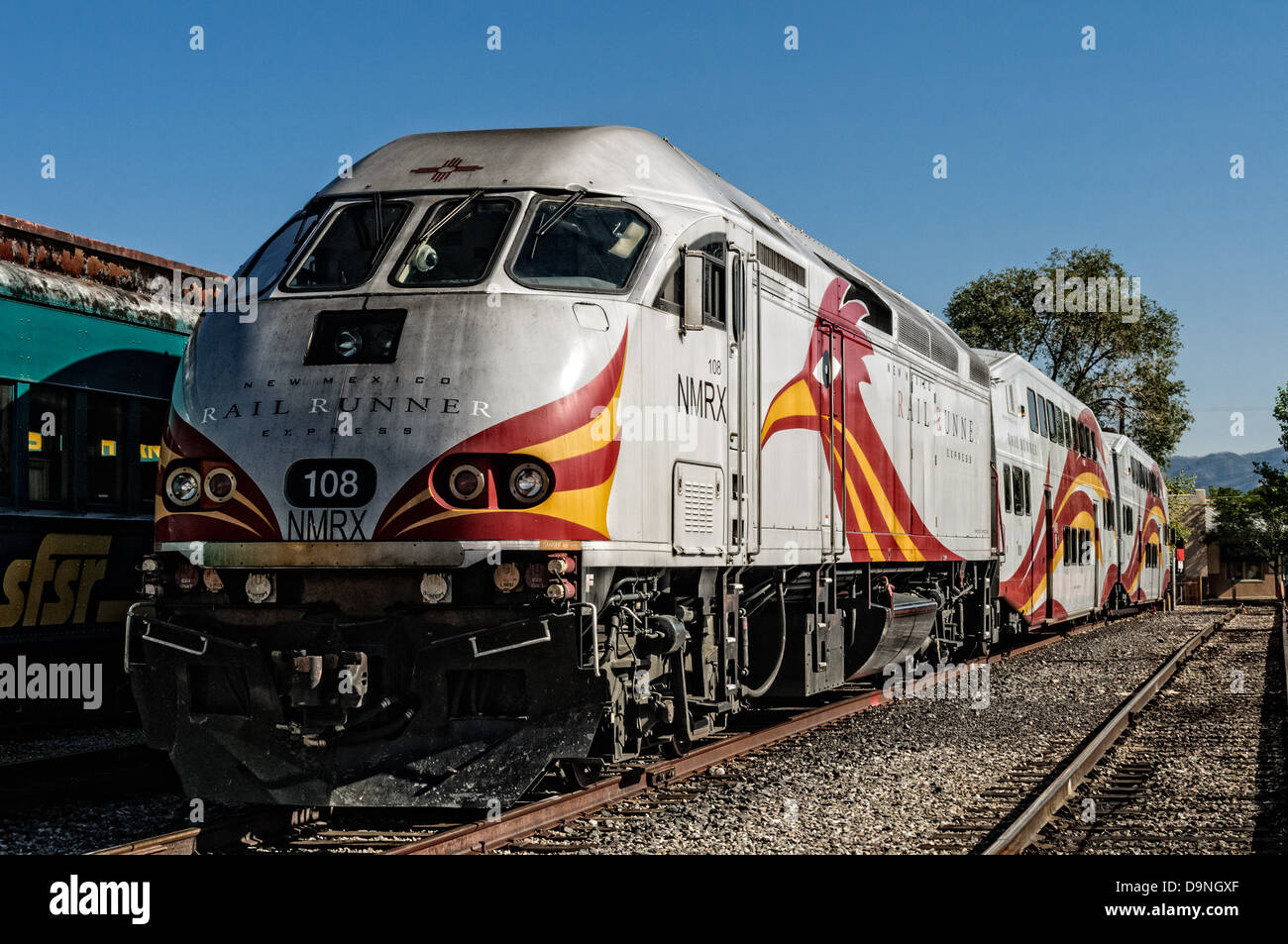 Rail Runner MP36PH - 3C, Santa Fe-Zug-Depot, die Gleiszone, Santa Fe, New Mexico Stockfoto