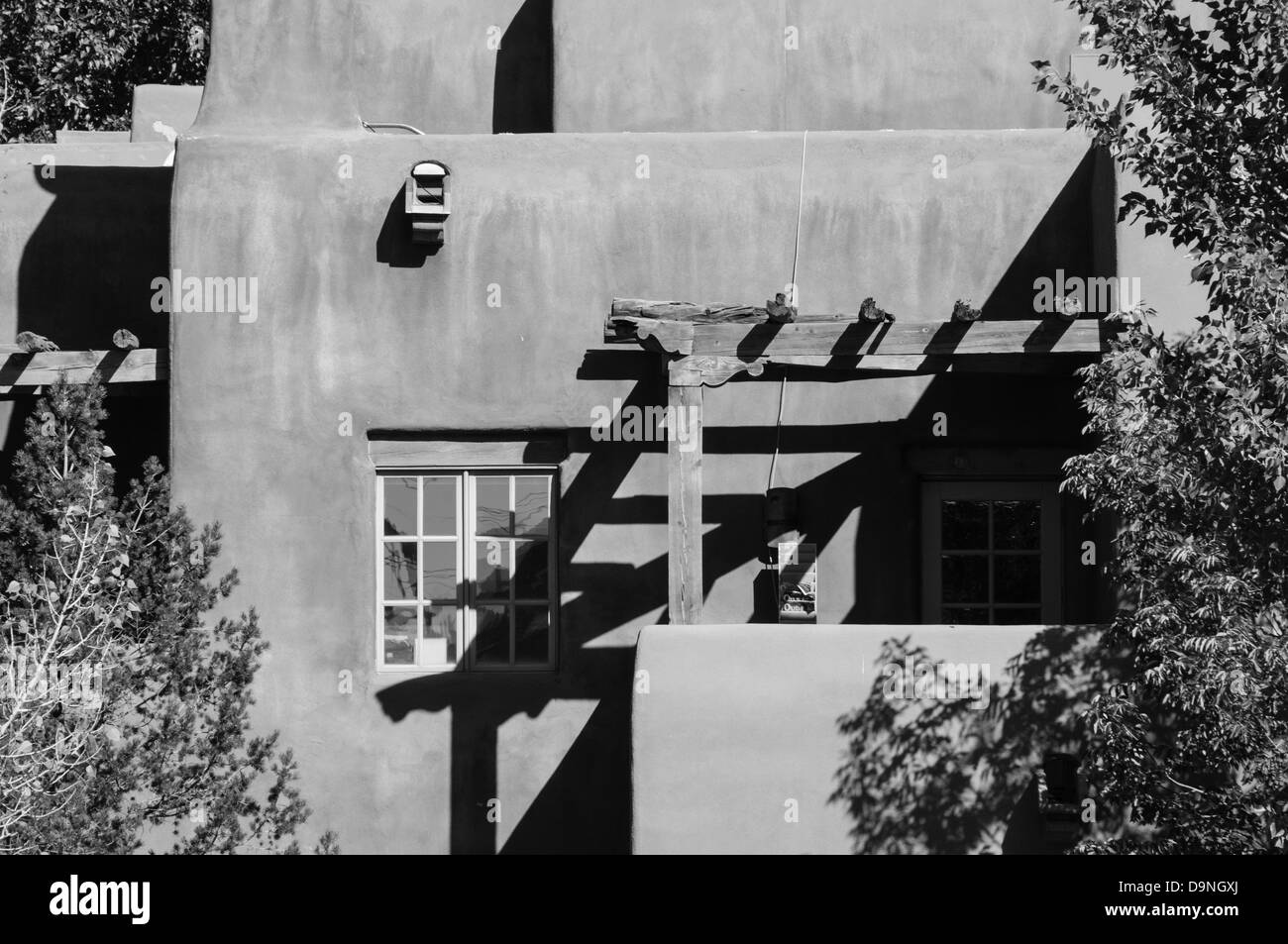Architektur-Details auf Adobe Gebäude, Santa Fe, New Mexico Stockfoto