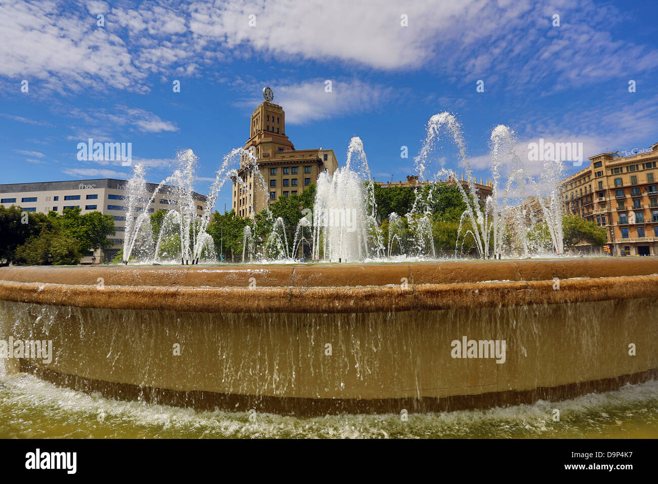 Brunnen in der Placa de Catalunya in Barcelona, Spanien Stockfoto