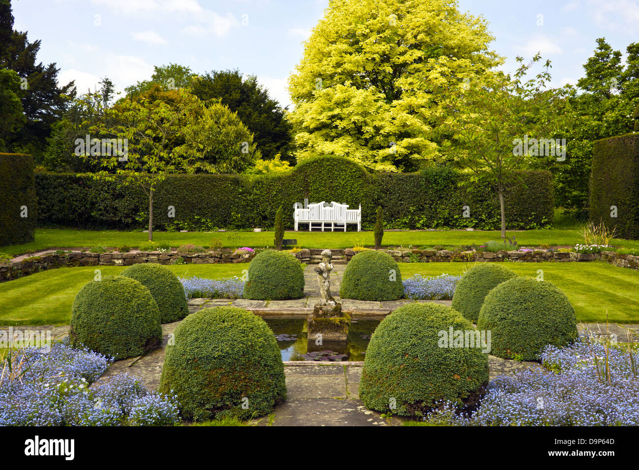 English formal garden Fotos und Bildmaterial in hoher Auflösung Alamy