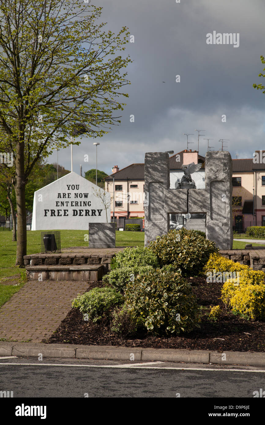 Republikanische Denkmal mit freie Derry Ecke im Hintergrund Nordirland Derry Londonderry Stockfoto