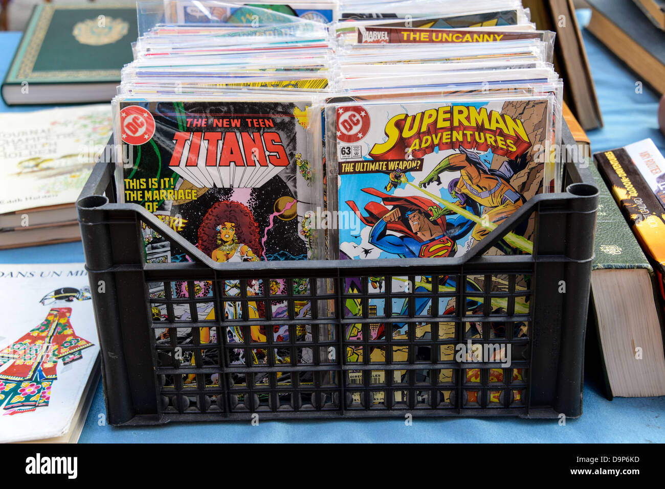 alten Comics zum Verkauf auf einem Flohmarkt in Nizza Frankreich Cote d ' Azur Stockfoto