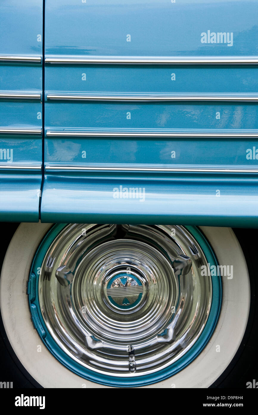 Amerikanische Oldtimer 1950 Oldsmobile Super 88 Rad und Retro-Design-detail Stockfoto
