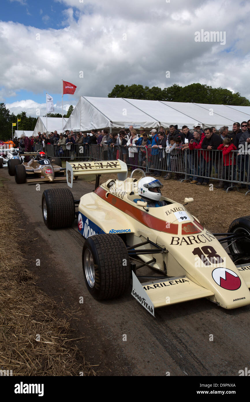 Cholmondeley Pageant of Power, ist eine jährliche Luft, Land und Wasser Demonstration von Kraft und Geschwindigkeit. Stockfoto