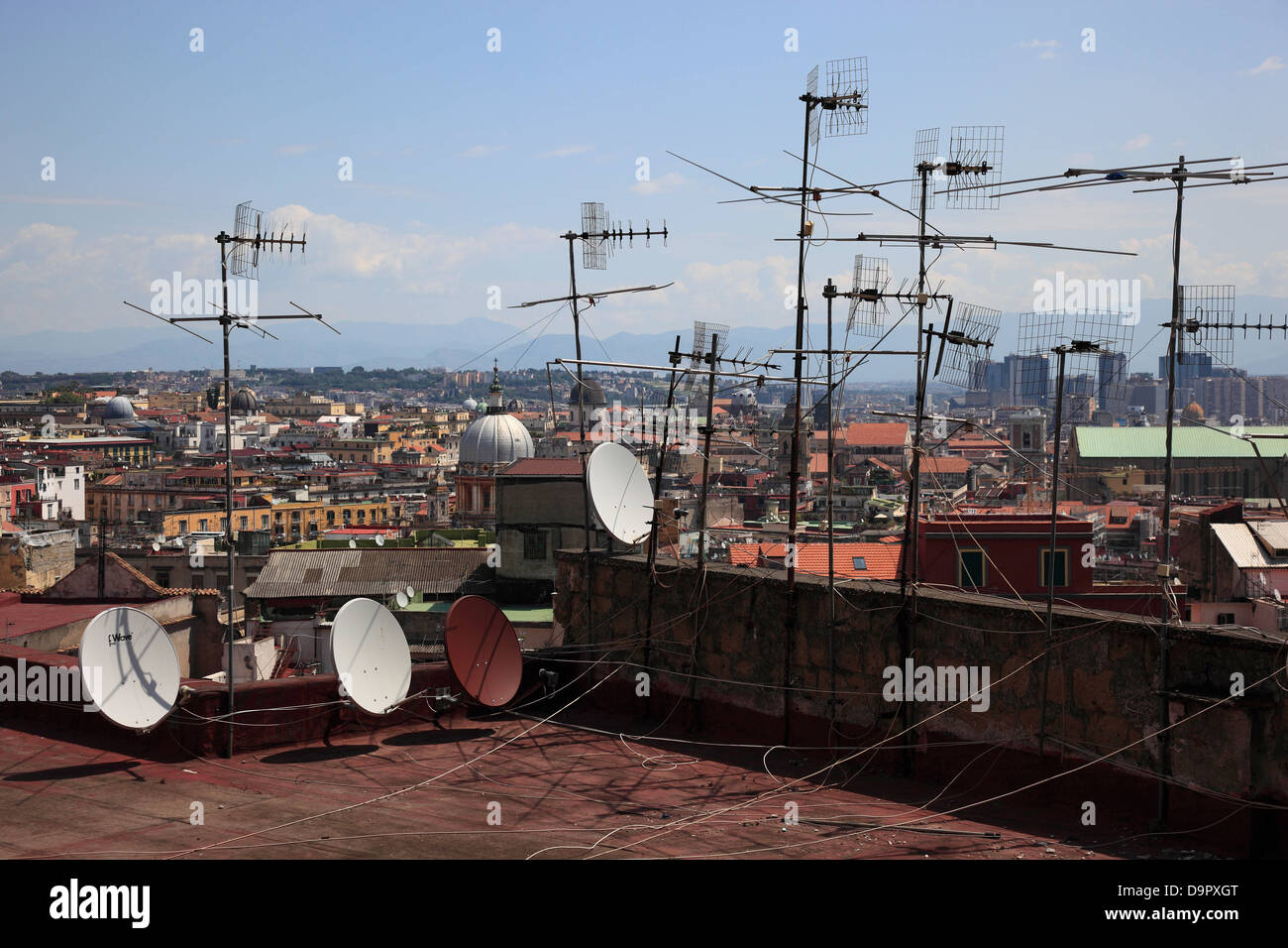 Blick vom Vomero Hügel an den Antennen der Stadt Neapel, Kampanien, Italien Stockfoto