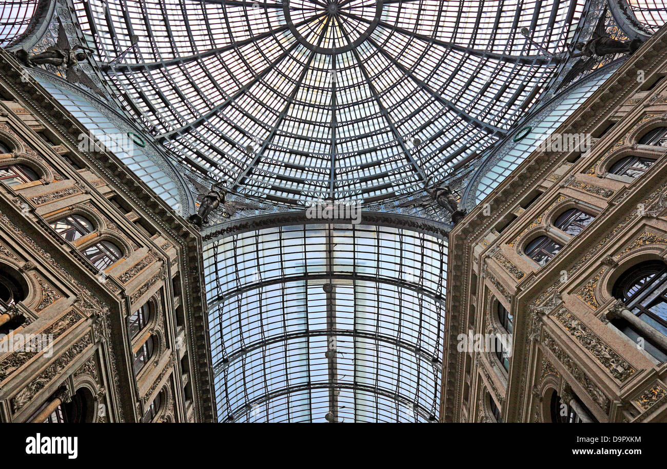 Galleria Umberto, eine Einkaufspassage in der Altstadt von Neapel, Kampanien, Italien Stockfoto