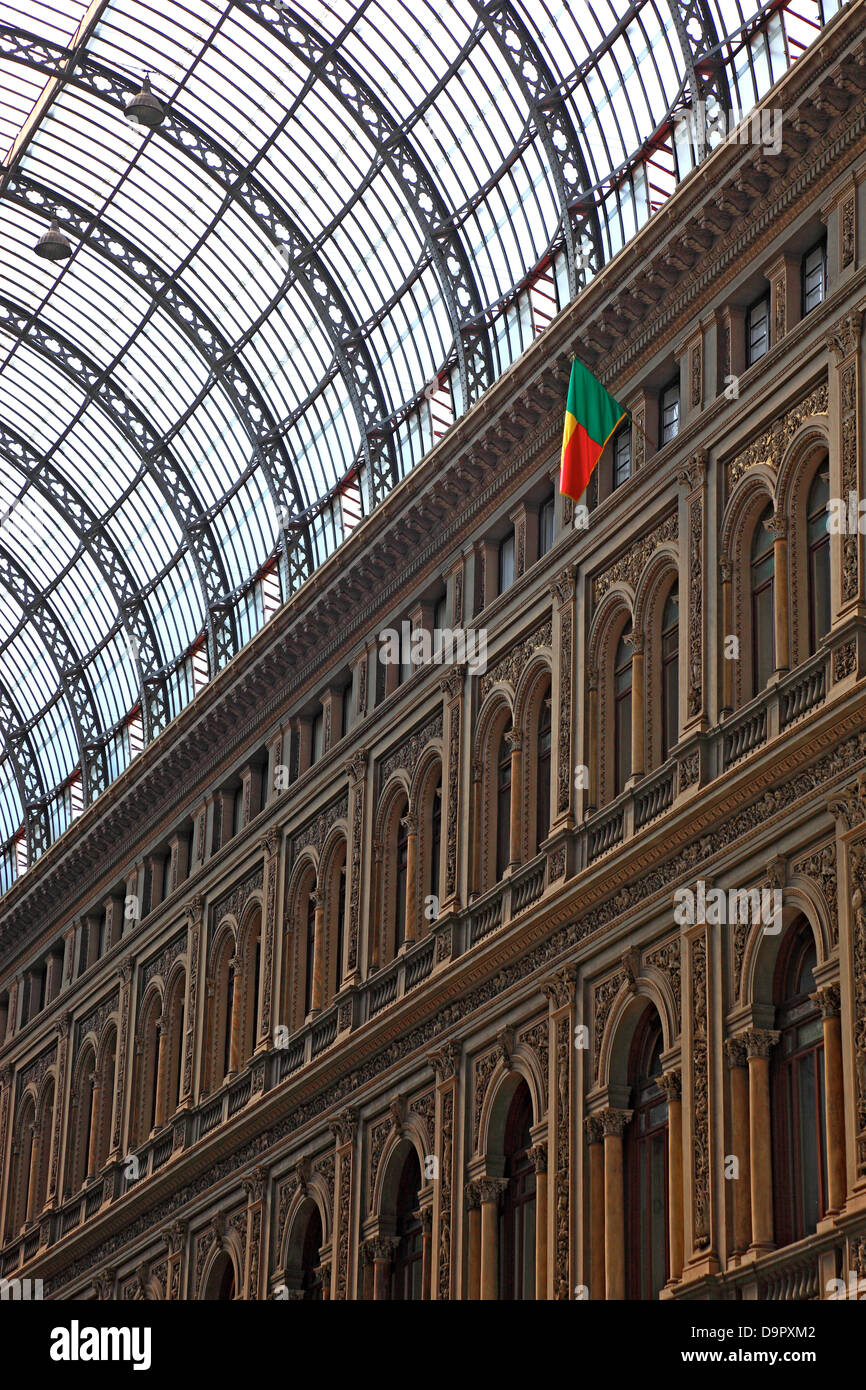 Galleria Umberto, eine Einkaufspassage in der Altstadt von Neapel, Kampanien, Italien Stockfoto