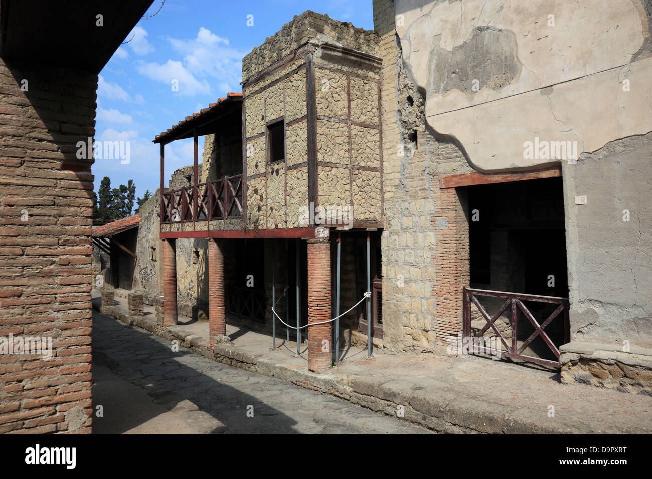Das Fachwerkhaus in den Ruinen von Herculaneum, Kampanien, Italien Stockfoto Das Fachwerkhaus in den Ruinen von Herculaneum, Kampanien, Italien Stockfoto