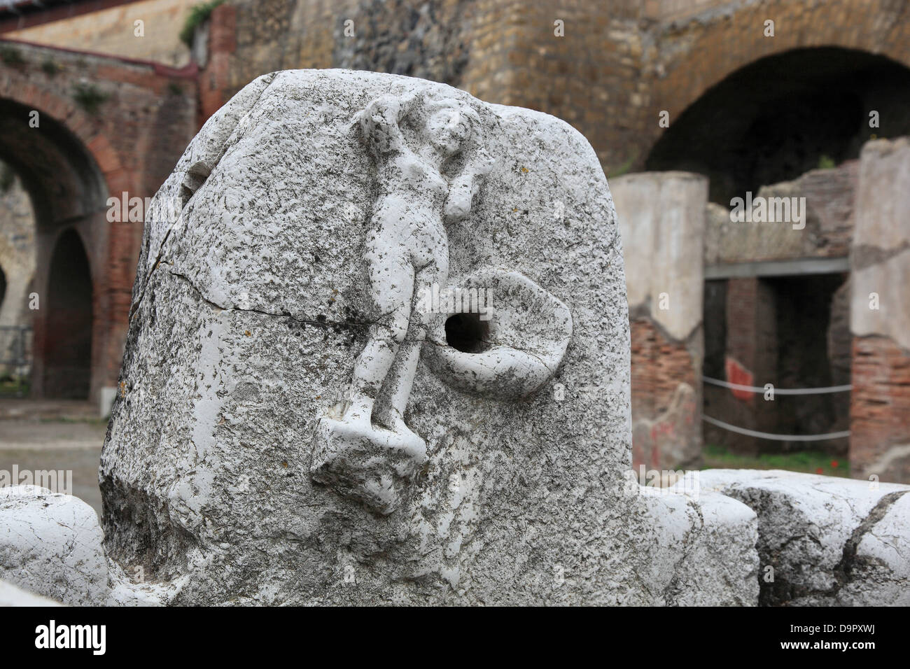 Trinkwasser Brunnen in den Ruinen von Herculaneum, Kampanien, Italien Stockfoto