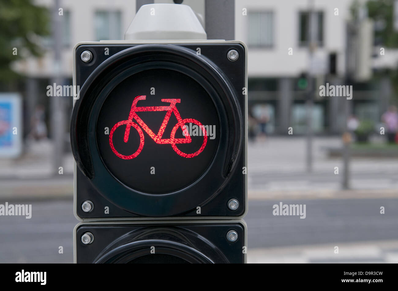 Rotes Licht für Radweg auf Ampel Stockfoto