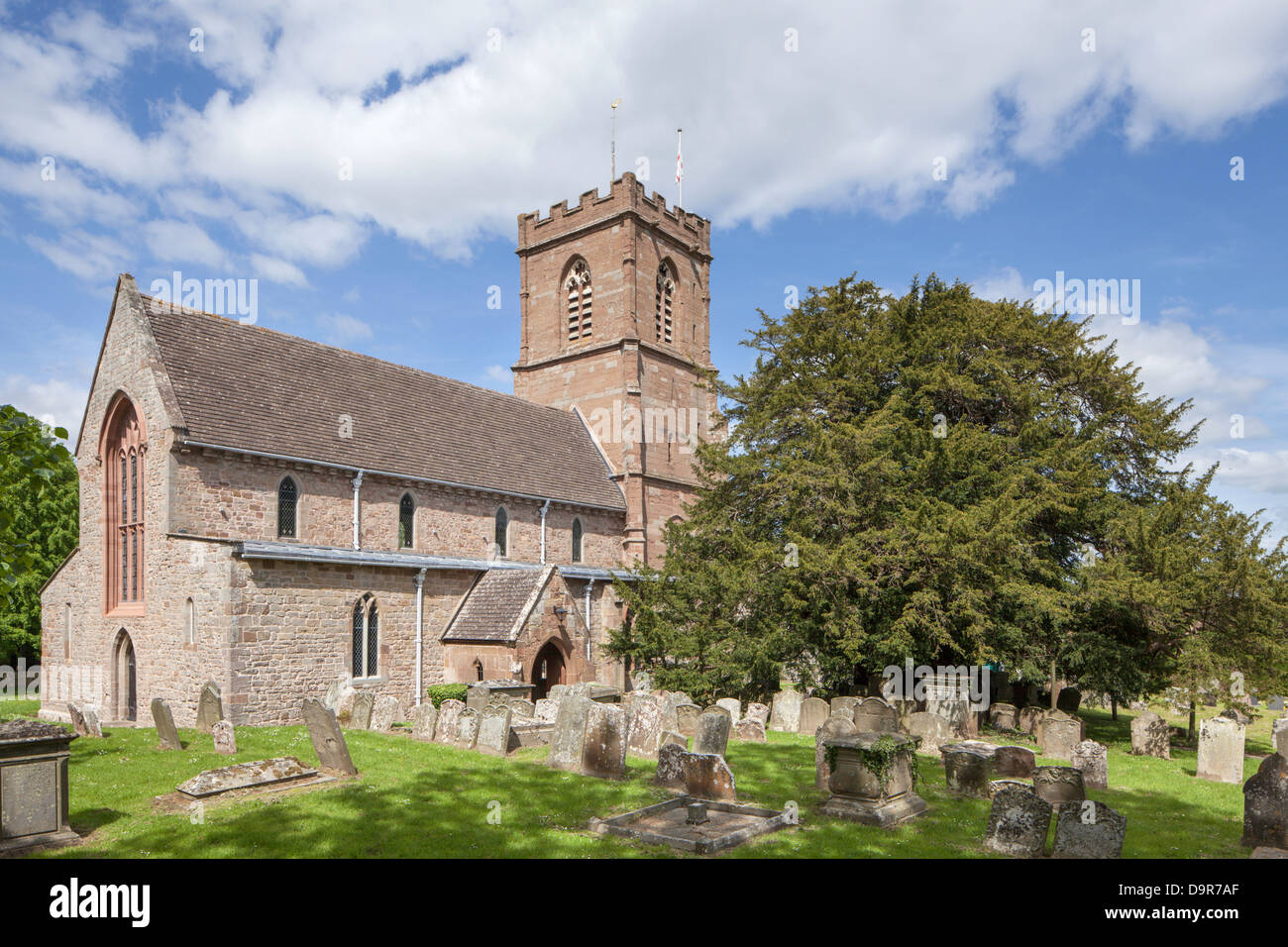 St.-Peter Kirche in Cotswold Dorf Stanway, Gloucestershire ...