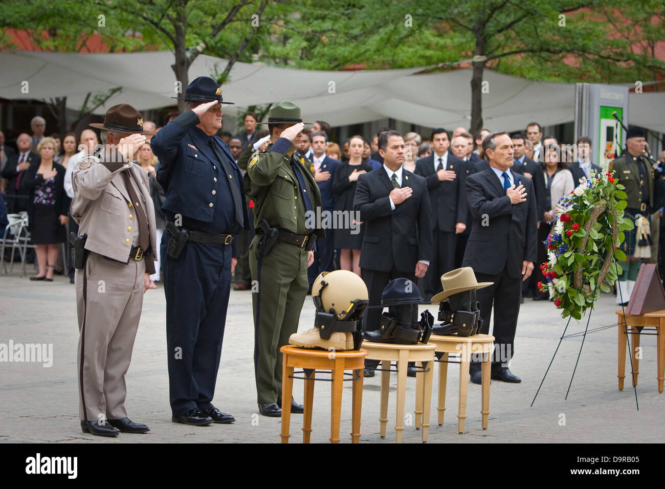 Die Zeremonie der CBP-Wreath-Verlegezeremonie 2010, Teil einer nationalen Tribut, ehrte gefallene Offiziere im US-Zoll- und Grenzschutz. Die Zeremonie fand während der Polizeiwoche statt, um an ihre Opfer zu erinnern. Stockfoto
