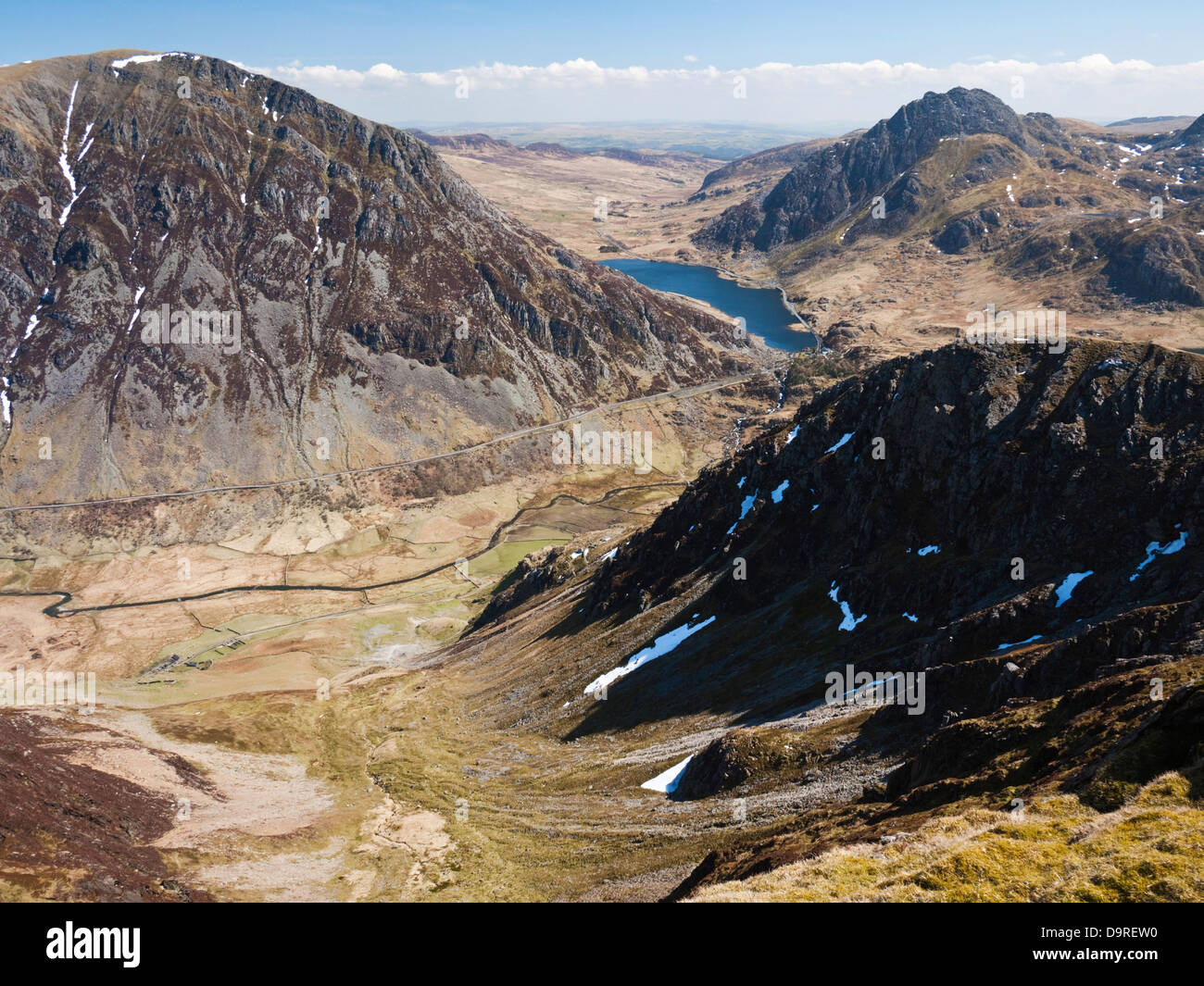 Die Carneddau und Y Glyderau Berge gebietsübergreifenden Nant Ffrancon und das Ogwen-Tal in Snowdonia Stockfoto