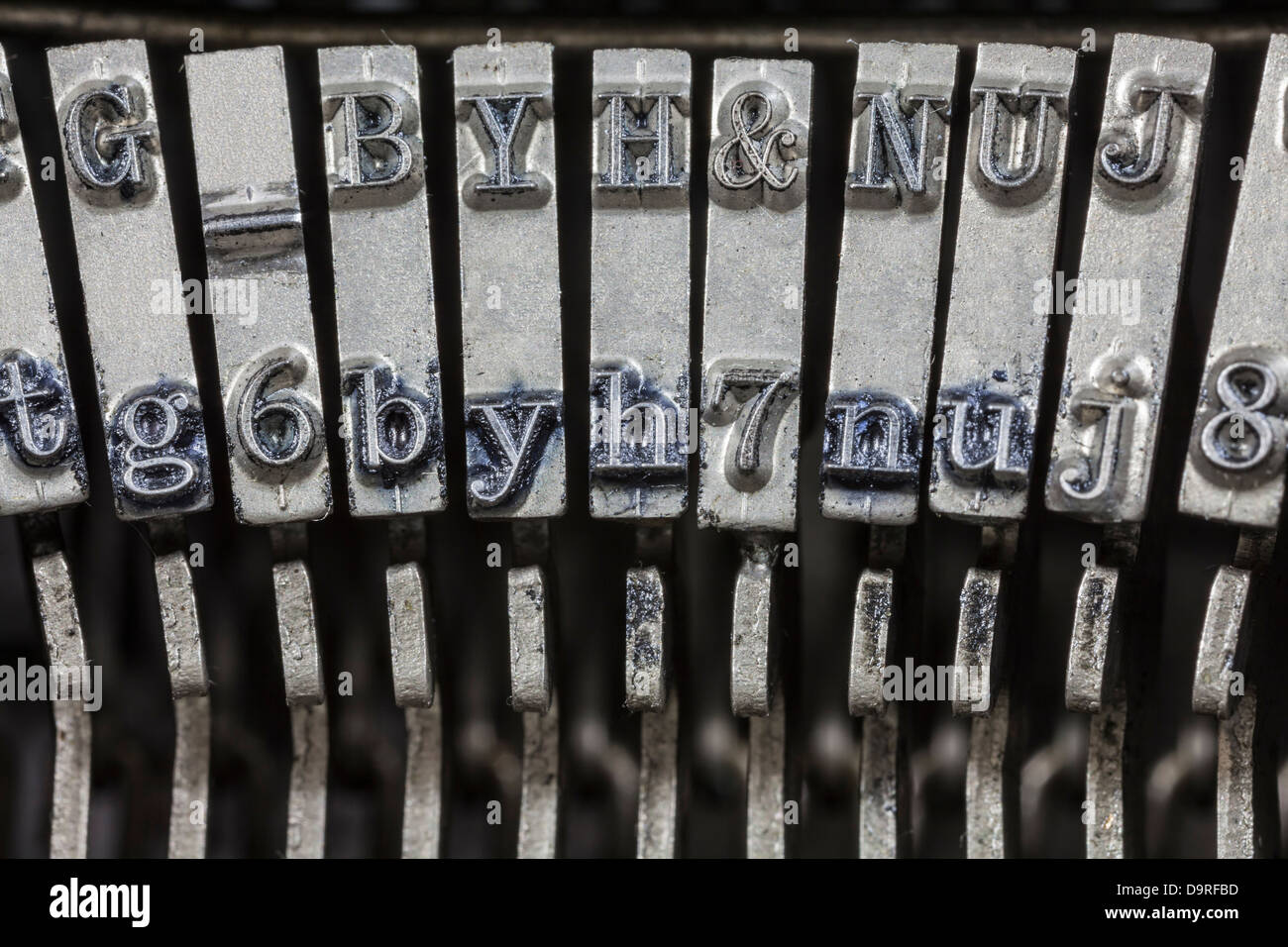 Vintage Schreibmaschine Typebar Hämmer extreme Makro. Stockfoto