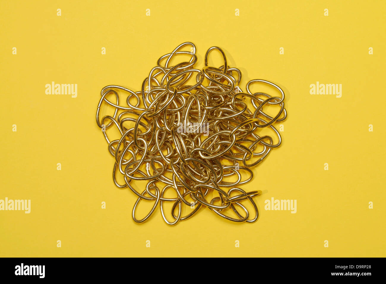 Farbige Goldkette Stockfoto