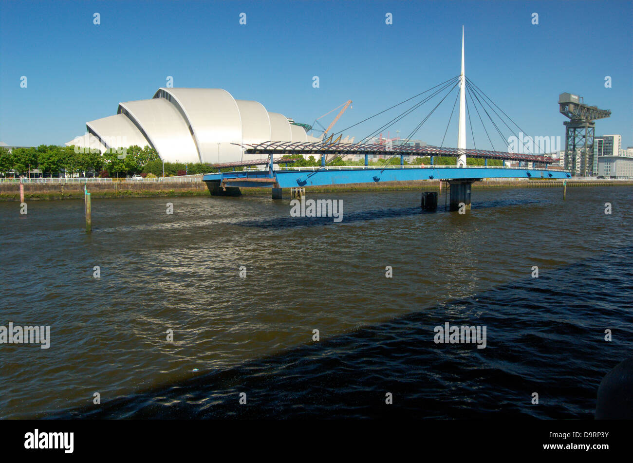 Glocken-Brücke über den Basie-Clyde in Glasgow, Schottland Stockfoto