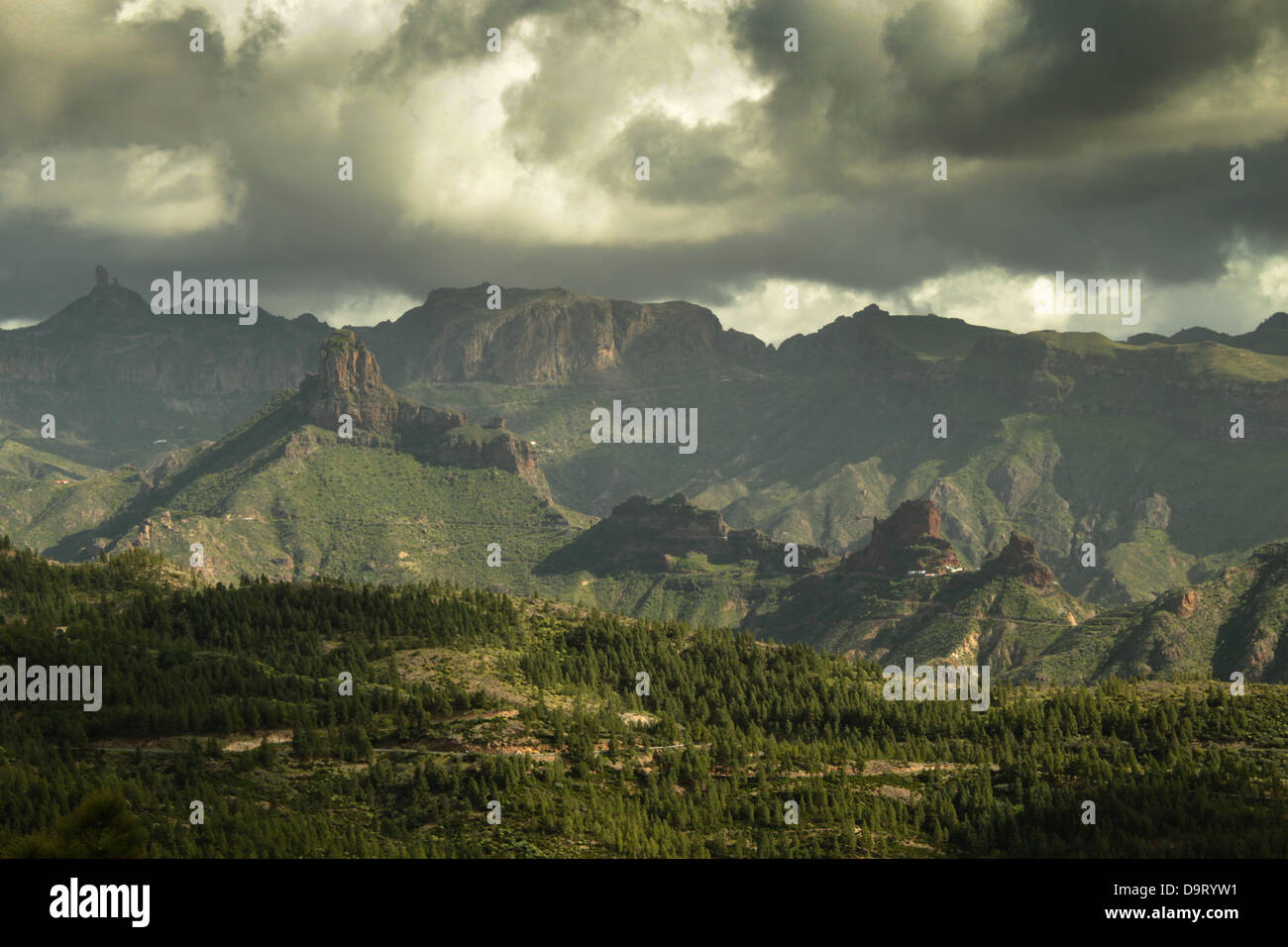 Der Blick über die Berge auf der Insel Gran Canaria Stockfoto