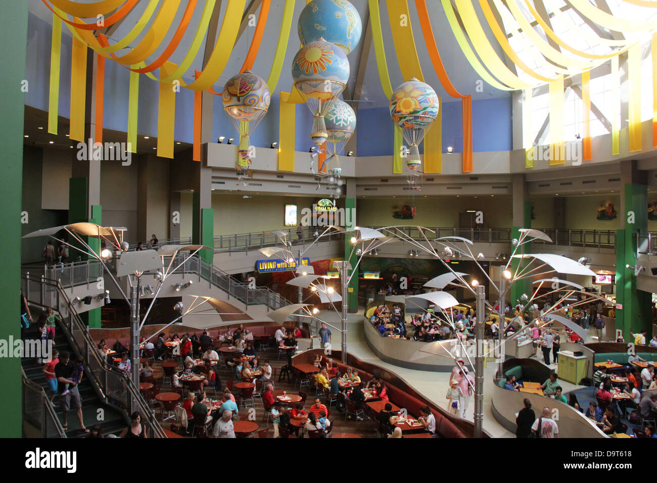 Food-Court in The Land Attraktion im Epcot Center, Disney World, Orlando, Florida. Stockfoto