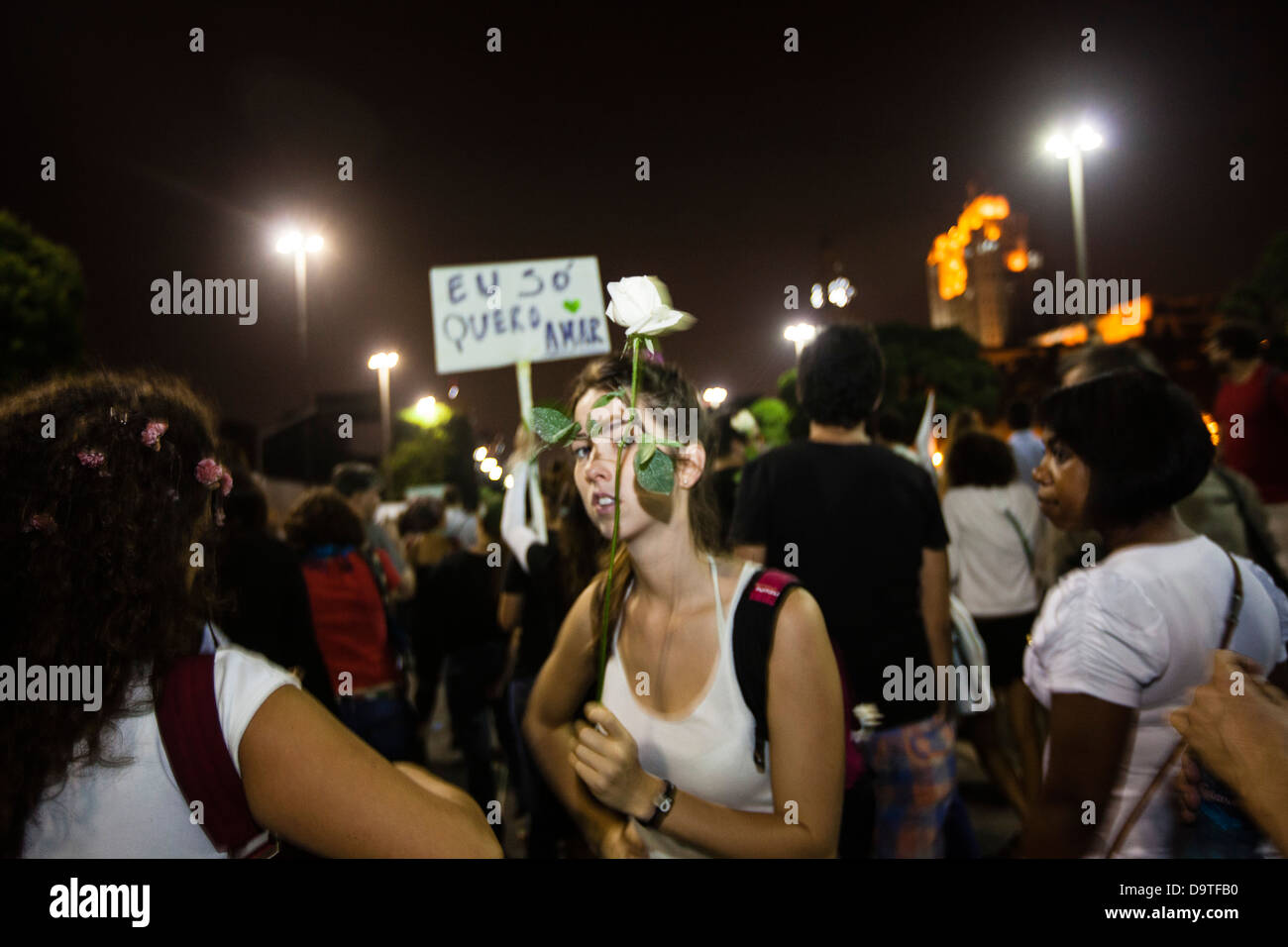 Protest von Brasilien, Rio De Janeiro in der Innenstadt, 20. Juni 2013. "Eu Só Quero Amar"Ich will nur lieben". Stockfoto