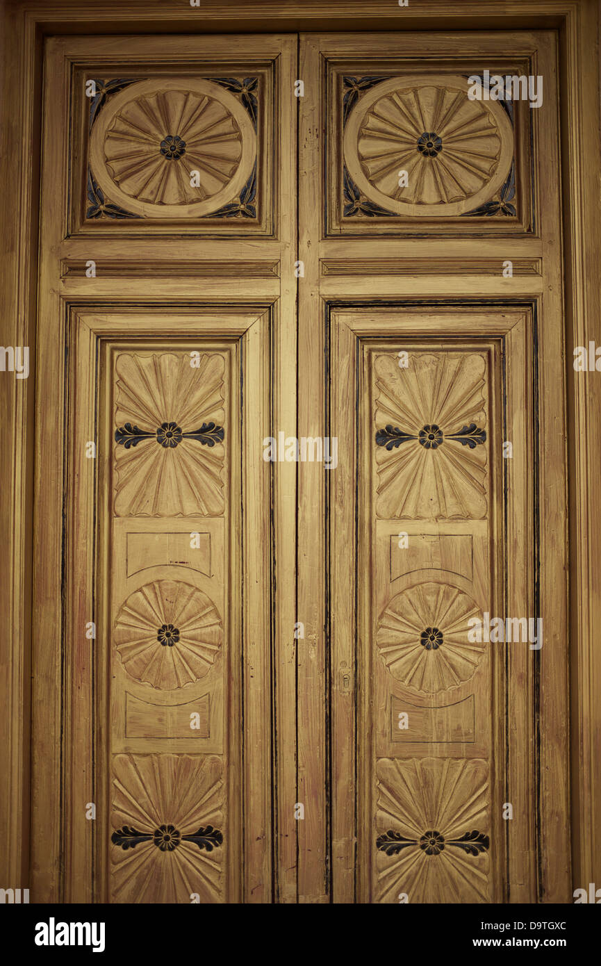 Wood,Wooden,door,Doors,close,closeup.Antique,Brown,Doorway,doorstep,furniture,Material,Classic, Stockfoto