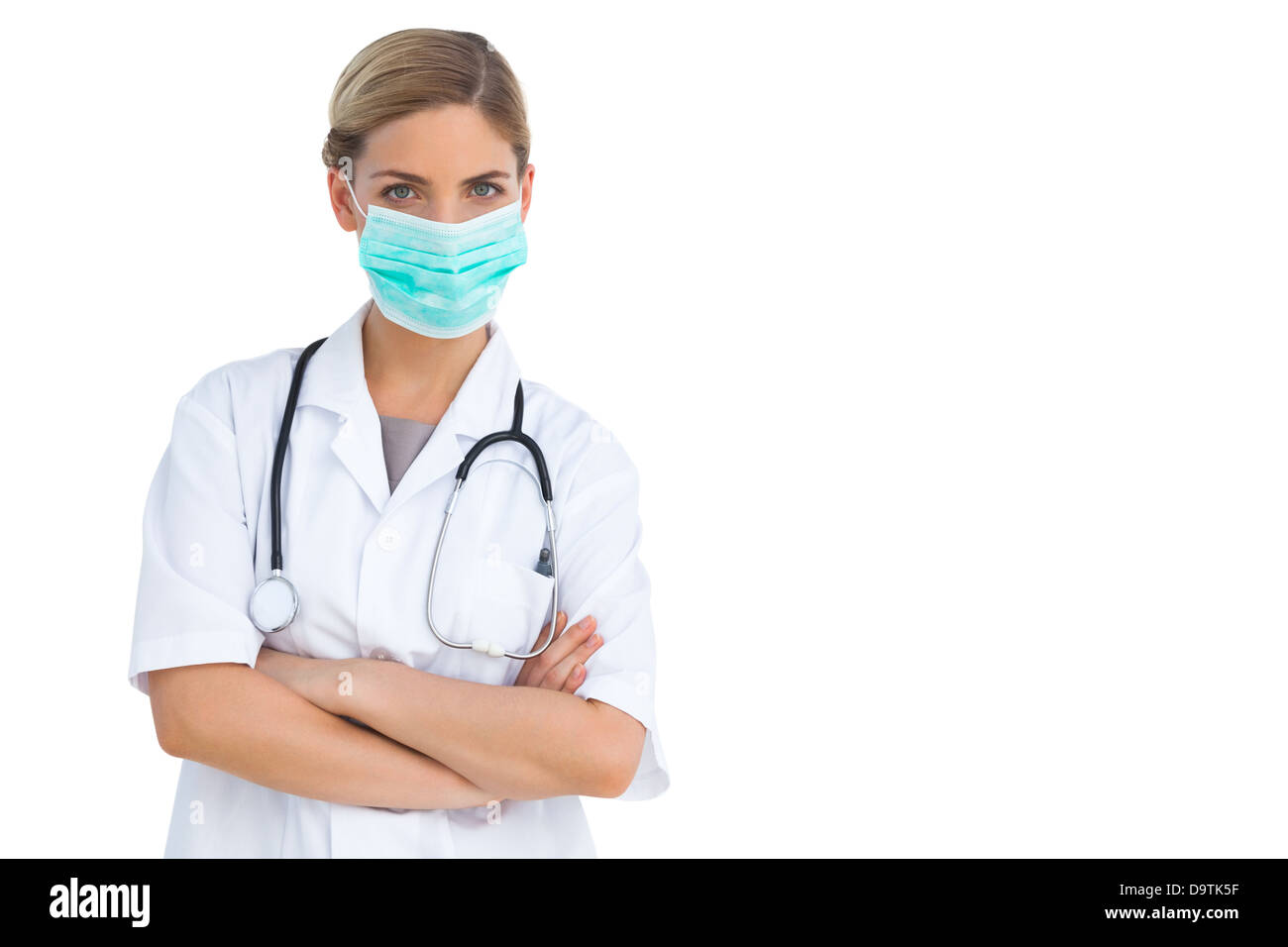 Krankenschwester tragen Mundschutz mit Arme gekreuzt Stockfoto