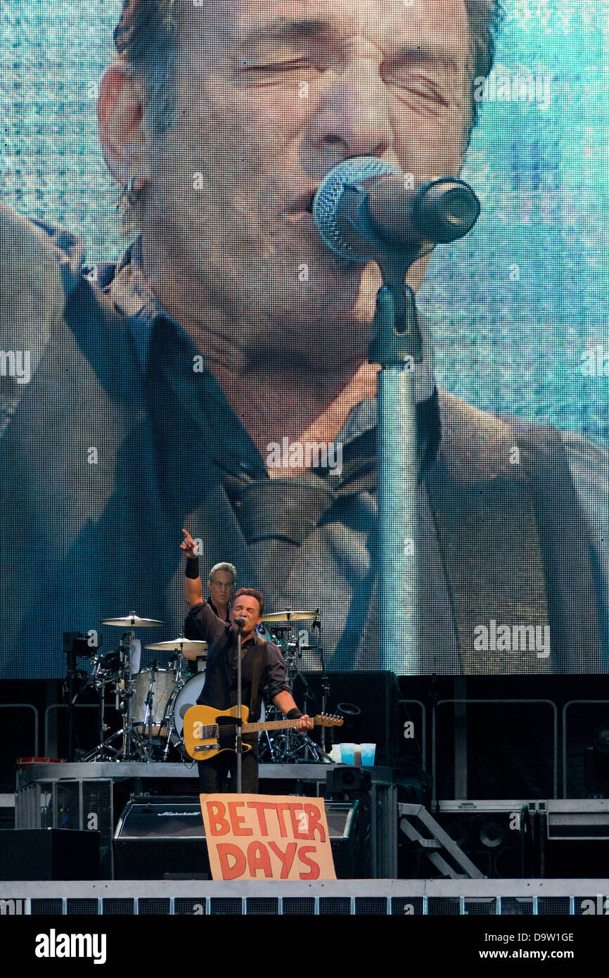 Gijón, Asturien, Spanien. 26. Juni 2013.  Bruce Springsteen Konzert mit der Band Street Band im Molinón Stadion. Einziges Konzert in Spanien. Bildnachweis: Aurelio Flórez/Alamy Live-Nachrichten Stockfoto