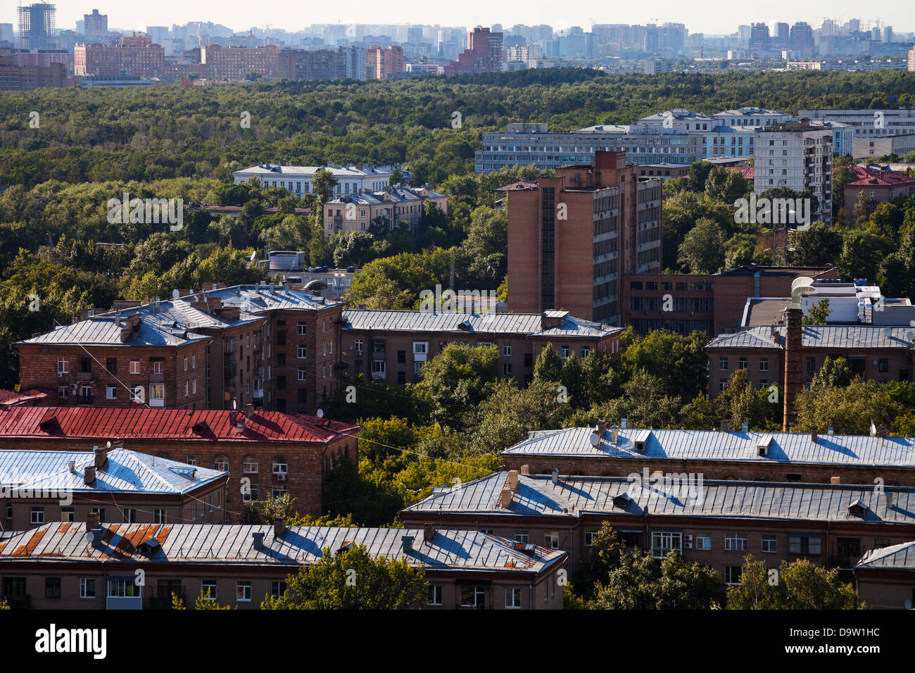 über Ansicht der Grünfläche in der Stadt Moskau Stockfoto