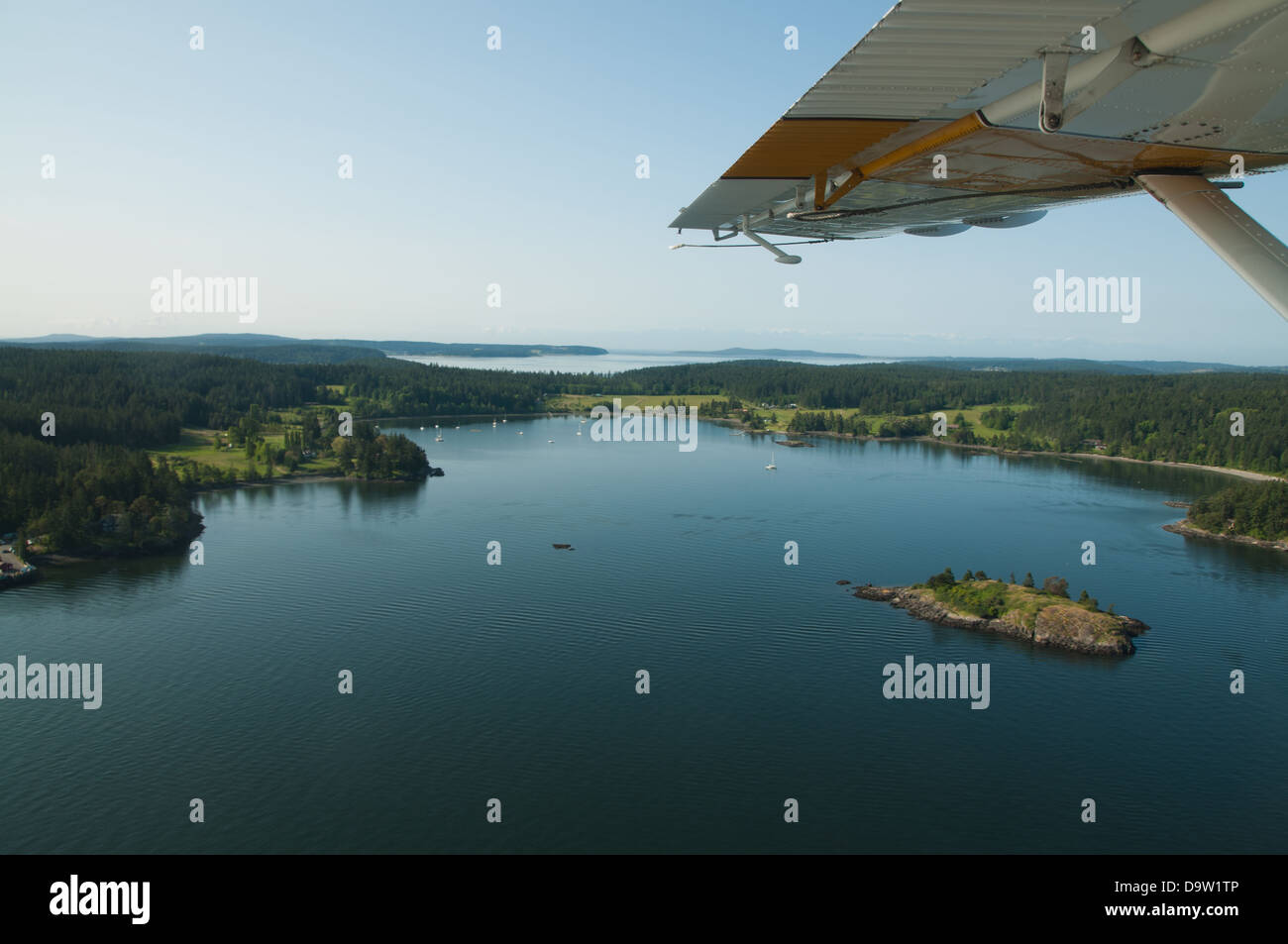 Blick auf den San Juan Islands von einem Wasserflugzeug Kenmore Luft. Lopez Island im Vordergrund. Stockfoto