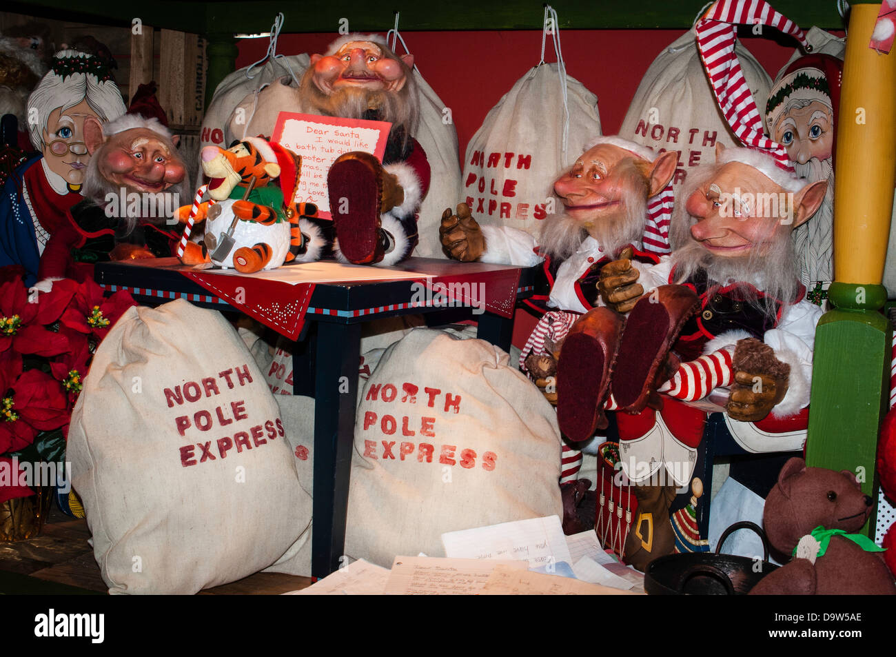 NATIONAL CENTER WEIHNACHTSMUSEUM, Lancaster, PA. Funktionen lebensgroße Setups Weihnachts-Geschichten und Charakteren. Stockfoto