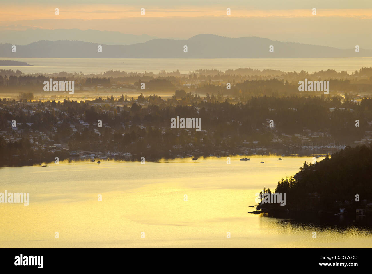 Saanich Peninsula, Ansicht von Brentwood Bay Stadt, Vancouver Island, British Columbia, Kanada Stockfoto