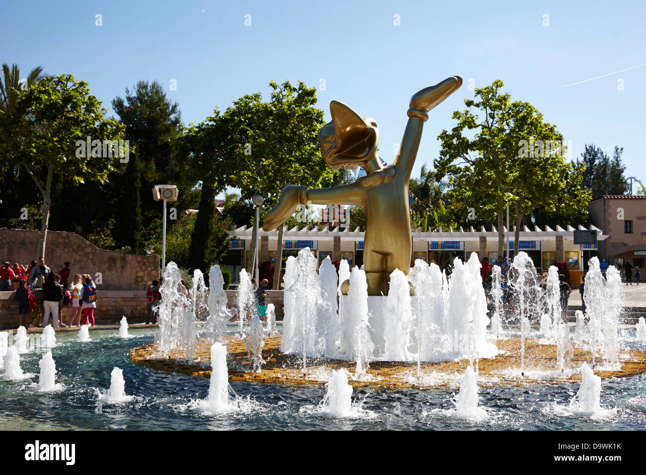 Woody Woodpecker Brunnen am Eingang zum Portaventura Theme Park Salou, Katalonien, Spanien Stockfoto