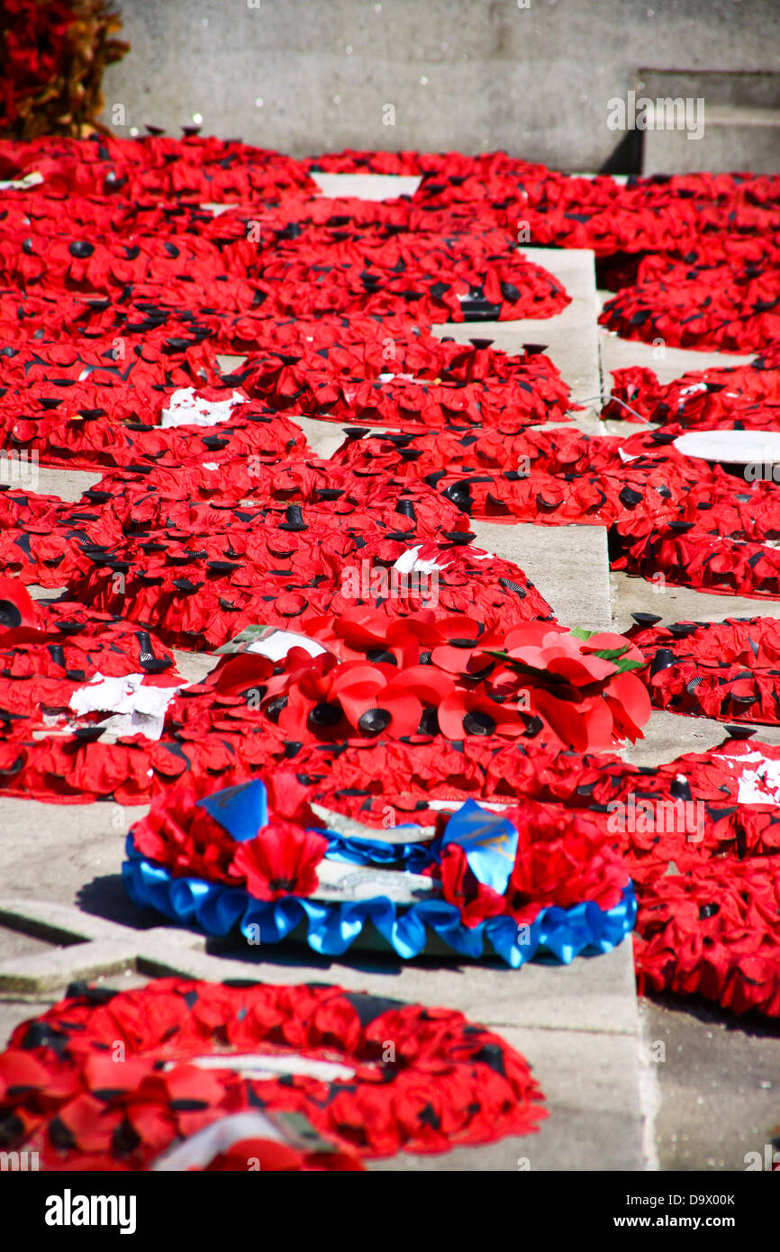 Mohn Kränze auf Glasgow Kriegerdenkmal Cenotaph George Square Stockfoto