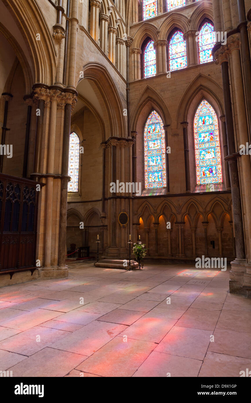 Lincoln - SE Querschiff mit Bischof Grosseteste Grab in der Kathedrale; Lincoln, Lincolnshire, UK, Europa Stockfoto