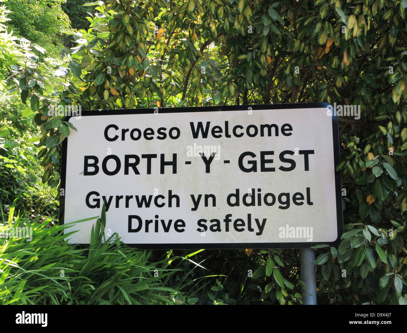 Willkommen in Borth y Gest zweisprachig unterzeichnen Welsh/Englisch Stockfoto