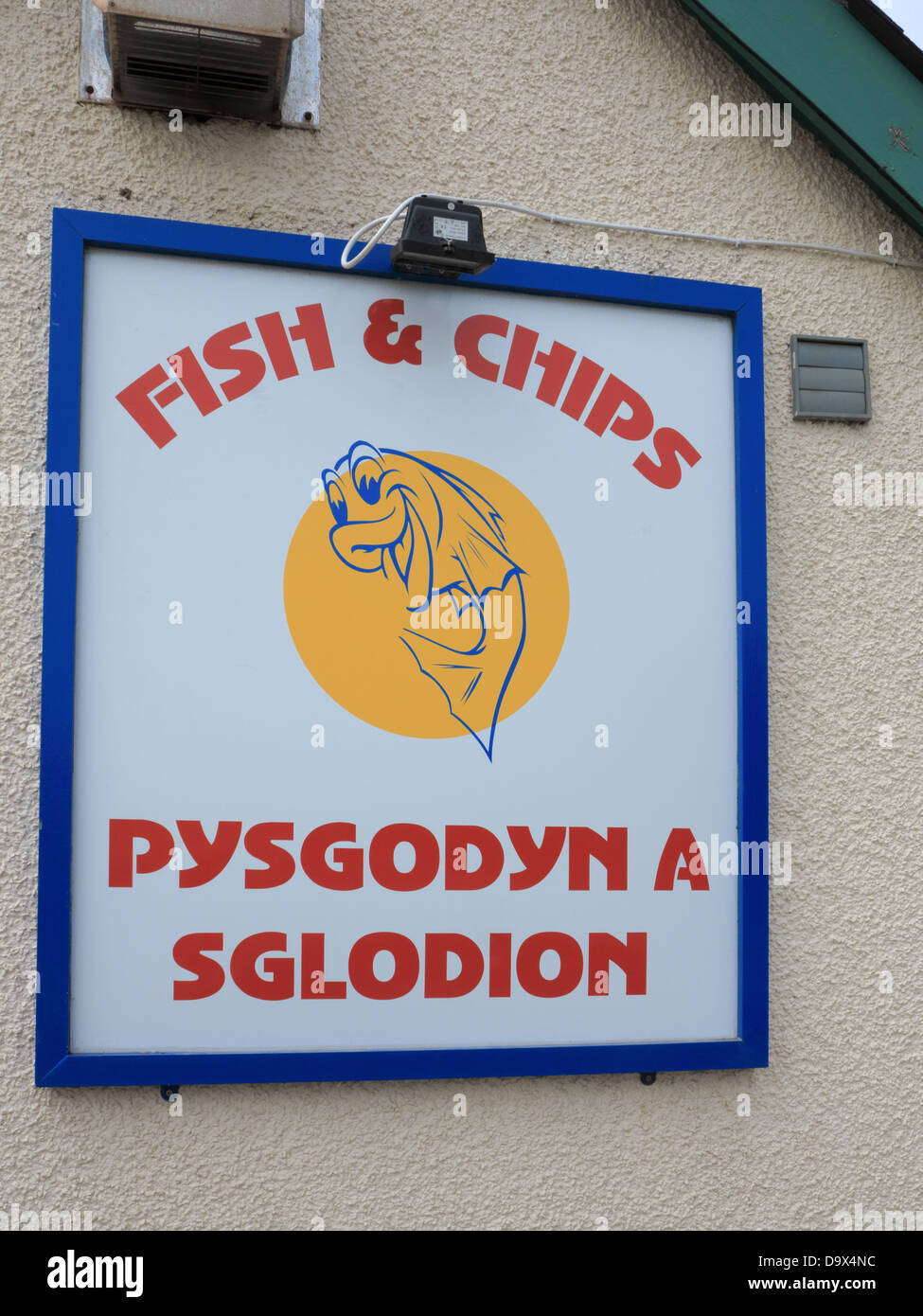 Zweisprachige Welsh Englisch Fisch & Chip Zeichen Stockfoto