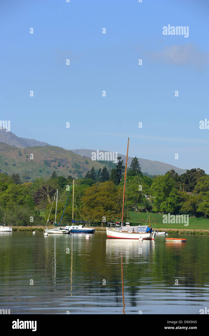 Boote am Lake Windermere Stockfoto