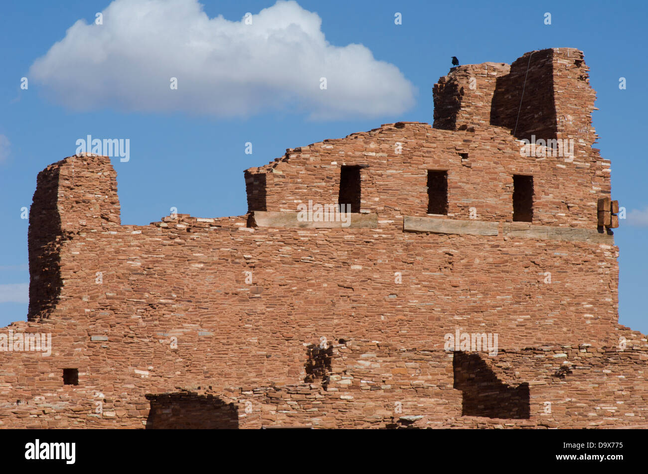 Die Mission San Gregorio de Abo steht auf einer Wiese am Fuße des Gebirges Manzano im Zentrum von New Mexiko. Stockfoto