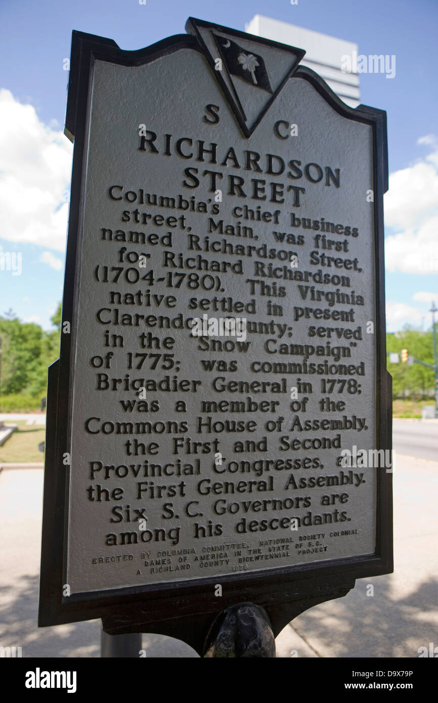 RICHARDSON STREET Columbia chief Business Straße, Main, zuerst hieß Richardson Street, von Richard Richardson (1704-1780). Dieses native Virginia hat in heutigen Clarendon County; serviert in den "Schnee-Kampagne" von 1775; wurde Brigadegeneral 1778 in Betrieb genommen; war Mitglied der Commons House of Assembly, die erste und zweite provinziellen Kongresse und erste Generalversammlung. Sechs S.C. Gouverneure sind unter seinen Nachkommen. Errichtet von Columbia Ausschuss, kolonialen Dames National Society Of America In den Zustand des S.C. Richland County Bicentennial Projekt, 1976 Stockfoto