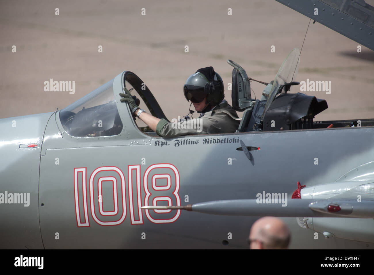 Ein Ex-Warschau Pakt kalten Krieges Iskra Jet Trainer am Flugplatz Bruntingthorpe während einer Anzeige Stockfoto