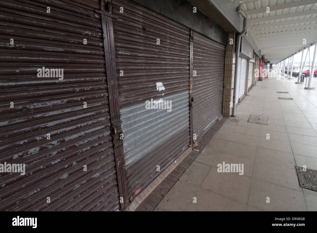 Closed Shops im Moor Allerton Einkaufszentrum, center-Leeds Stockfoto