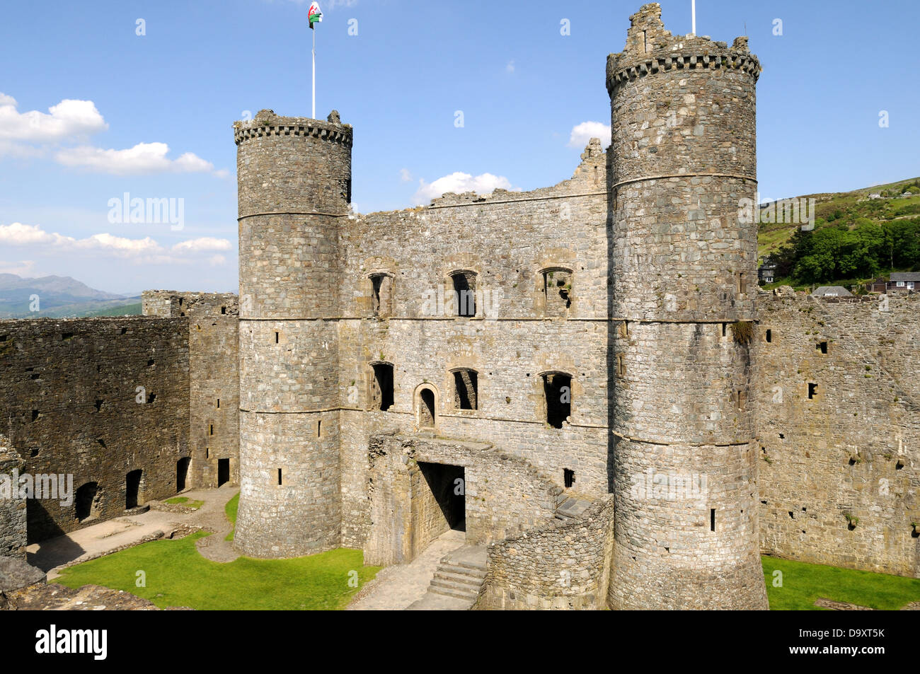 Das Torhaus am mittelalterlichen Schloss Harlech Gwynedd Wales Cymru uK GB Stockfoto