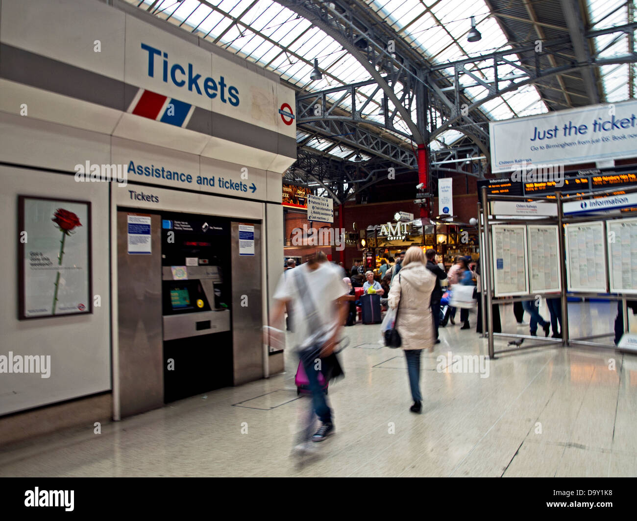 Innere des Marylebone Train Station, London, England, Vereinigtes Königreich Stockfoto
