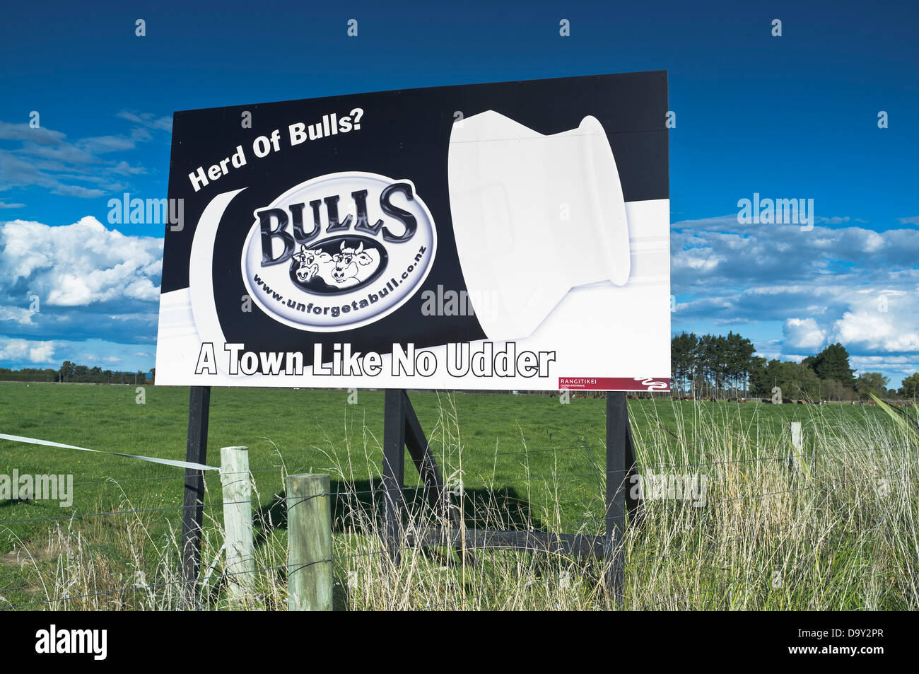 dh BULLS NEW ZEALAND Bulls Stadt Wegweiser Stockfoto