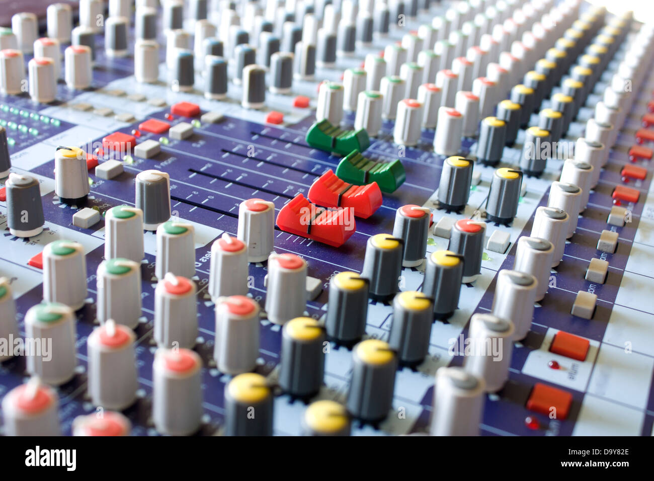 Kontrollen der Audio-mixing-Konsole Stockfoto