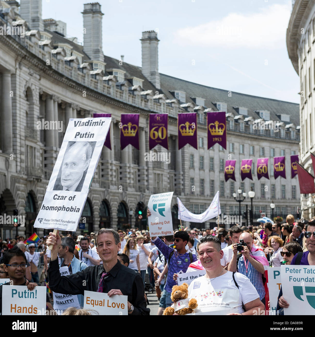 London, UK. 29. Juni 2013.  Peter Tatchell Teilnahme an der London Pride Parade am Regent es Street.Photographer: Gordon Scammell/Alamy Live News Stockfoto