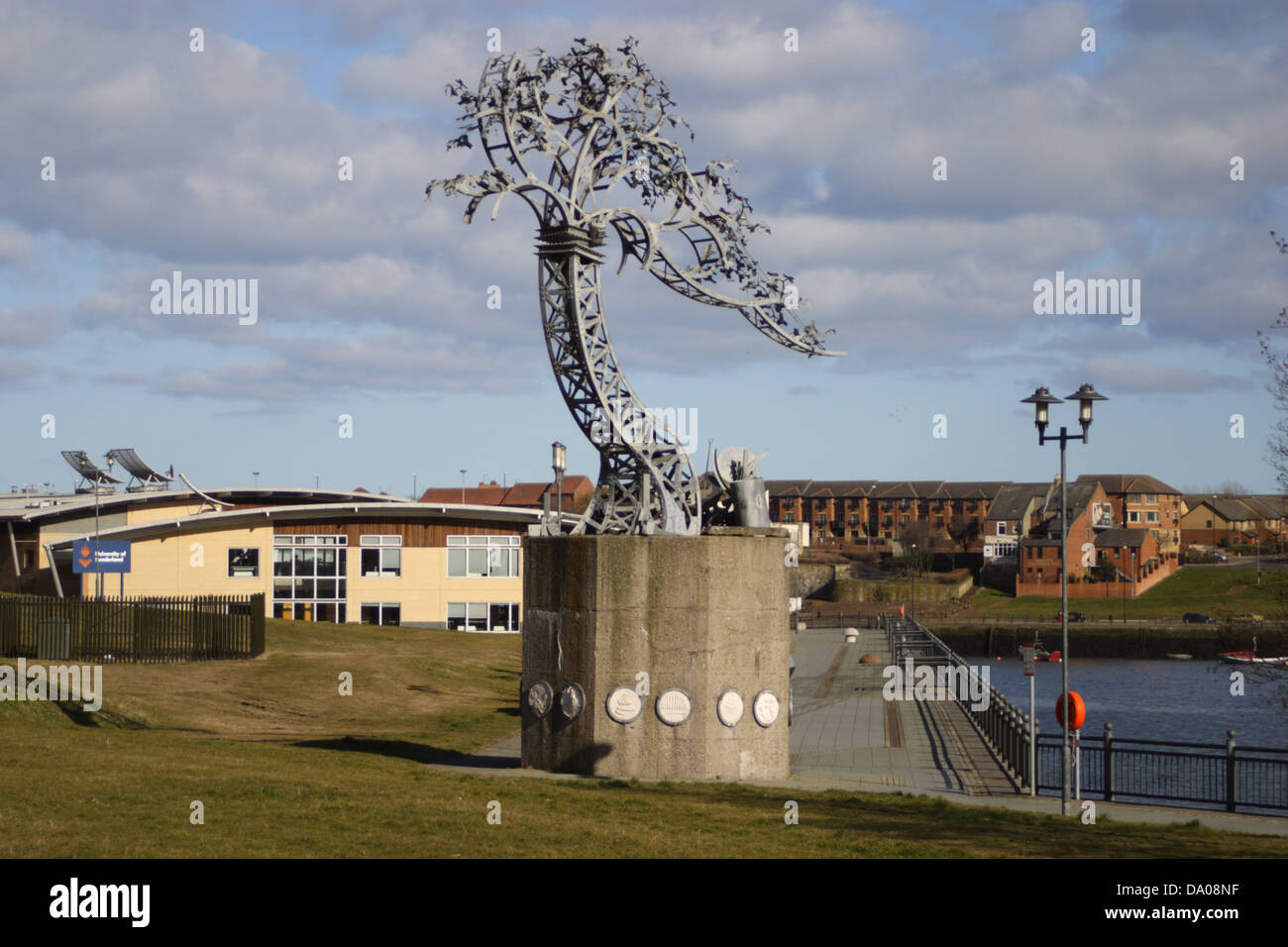 Ein Metall Baumstruktur, in der Form eines Schiffes Bau Kran, am nördlichen Ufer des Flusses Wear in Sunderland. Aus Eisen gefertigt Stockfoto