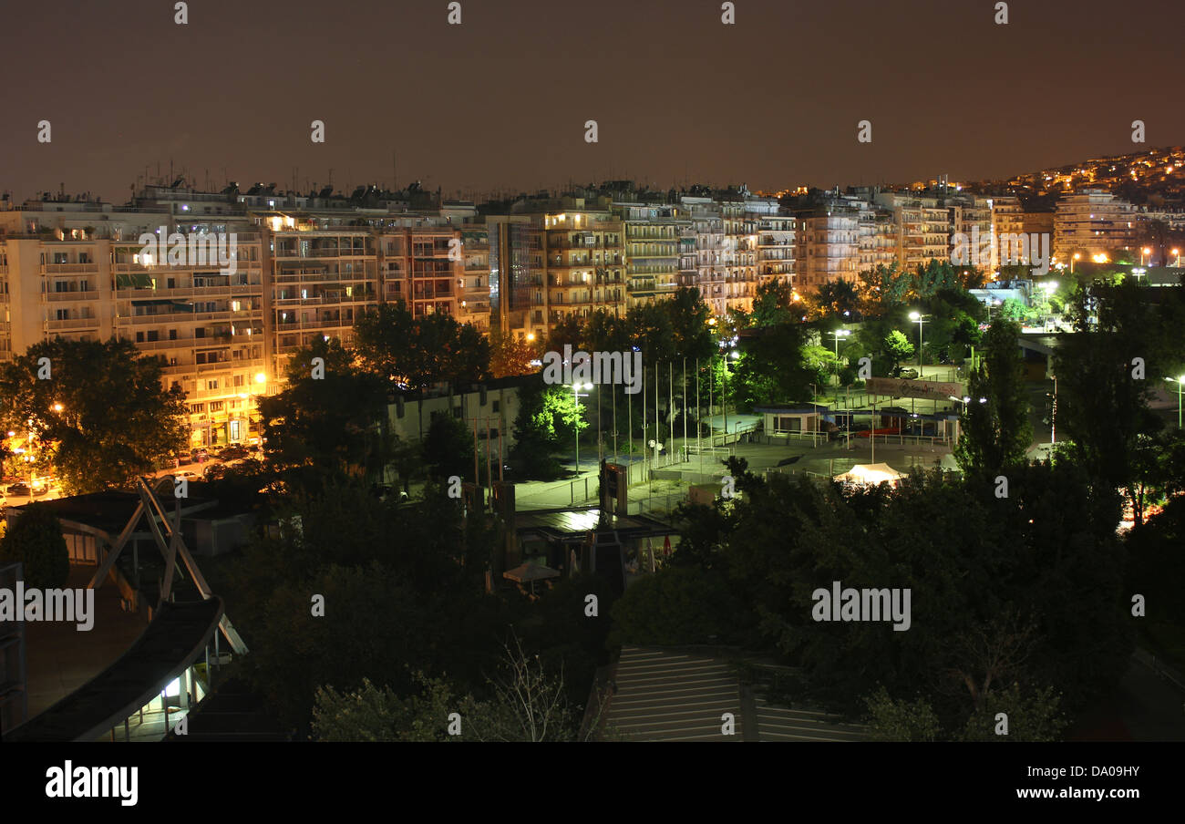 Nacht-Shooting der Helexpo in Thessaloniki Griechenland Stockfoto